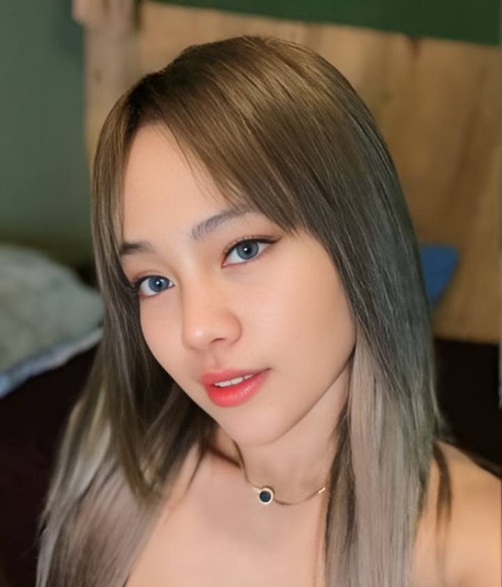 "Angel, stylish and professional therapist specializing in aromatherapy and smooth techniques"